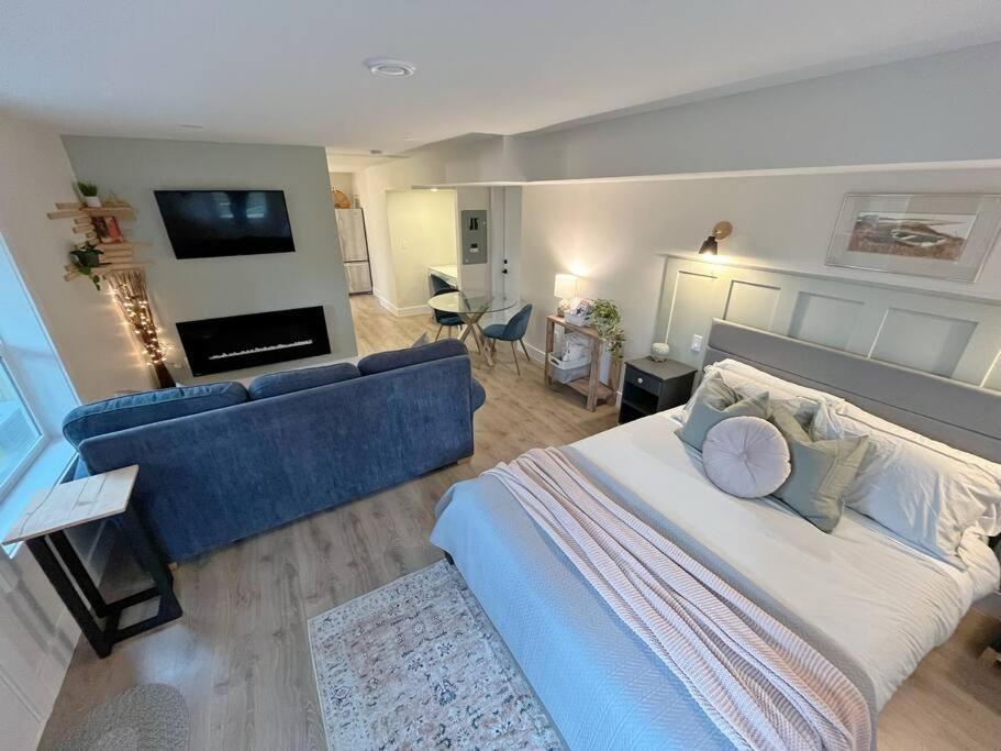 Modern Studio With Soft Tub And Mountain Views - Ratcliffe Guest Suite Duncan Exterior foto